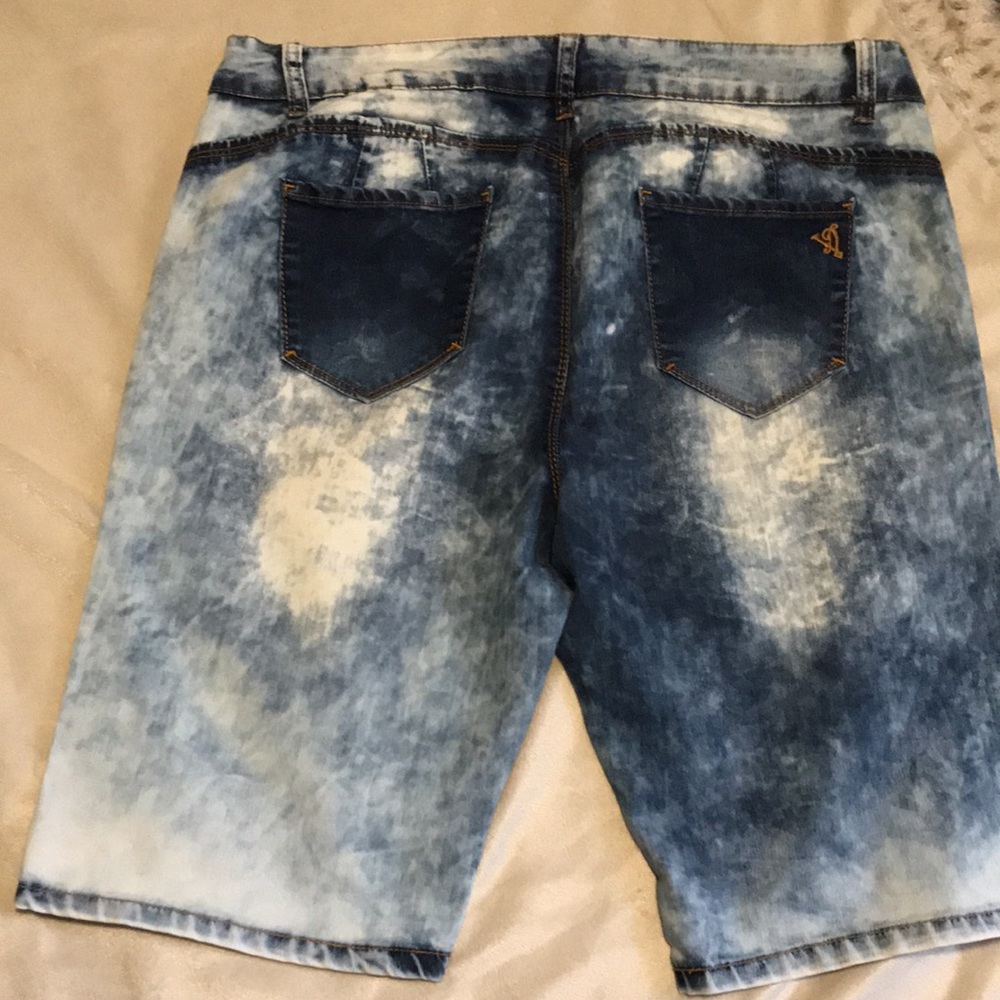 V.I.P Stretch Soft Denim Short - Picture 2 of 3